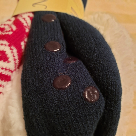 NWT Natural Reflections Double Layer Home Slippers with Aloe for 2-Pair (OS) - Picture 6 of 9